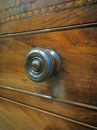 Cómoda. Cajonera antigua