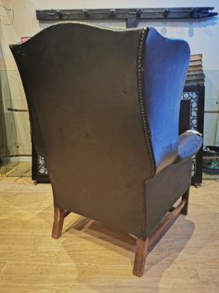 Sillones orejeros piel. Negros