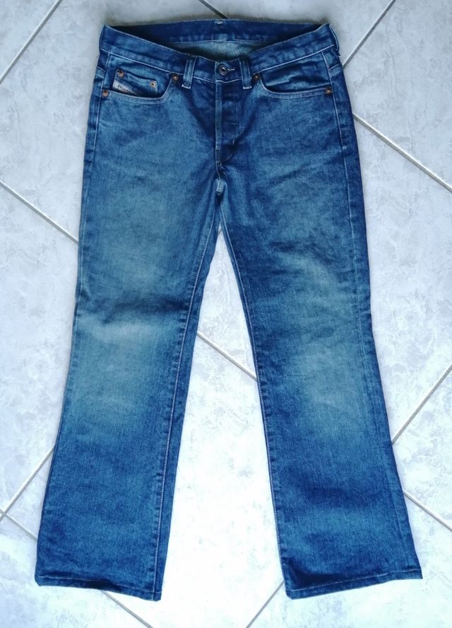 Denim Diesel originali, ricamati a mano