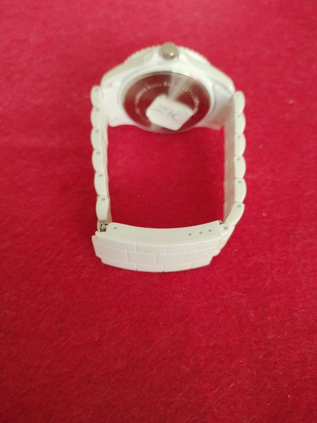 RELOJ NUEVO SIN ESTRENAR