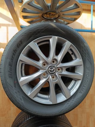 Llanta Mazda 3 original 16"