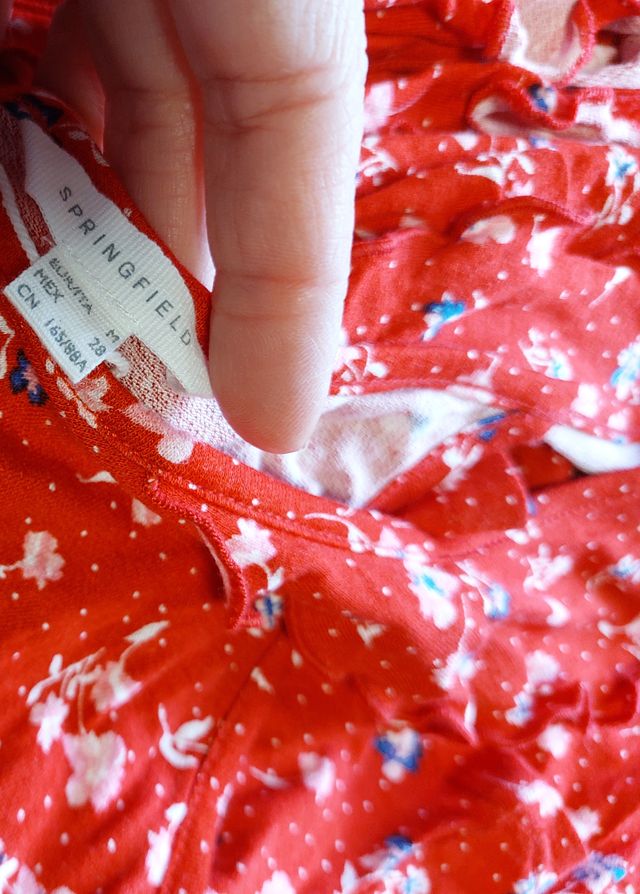 Camiseta tirantes con volante roja o azul