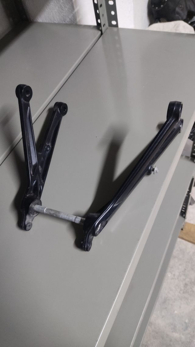 Soporte Motor KTM 690 SMC