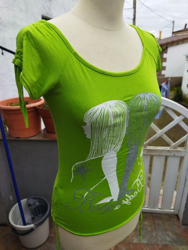 Camiseta verde años 2000 manga corta