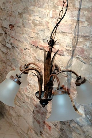 Coppia di lampadari abbinati