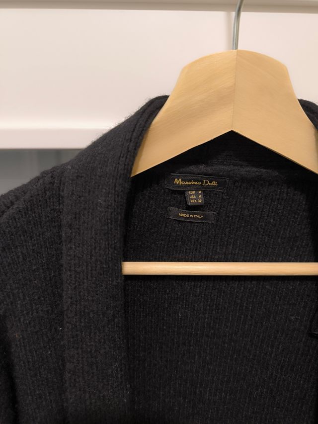 Abrigo negro de punto de Massimo Dutti