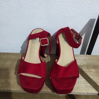 Calcanhares vermelhos