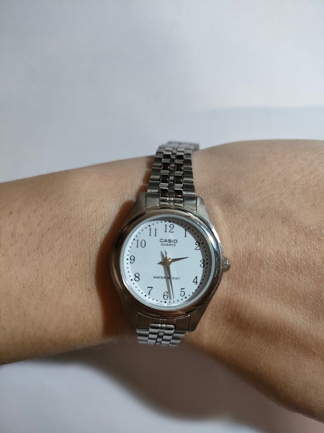 Reloj de mujer nuevo