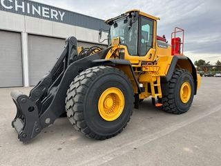 PALA CARGADORA VOLVO L220H.