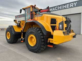 PALA CARGADORA VOLVO L220H.