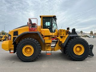 PALA CARGADORA VOLVO L220H.