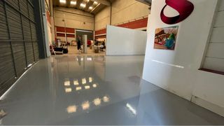 Suelo y pintura Epoxi  Naves industriales