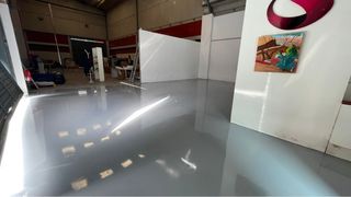 Suelo y pintura Epoxi  Naves industriales