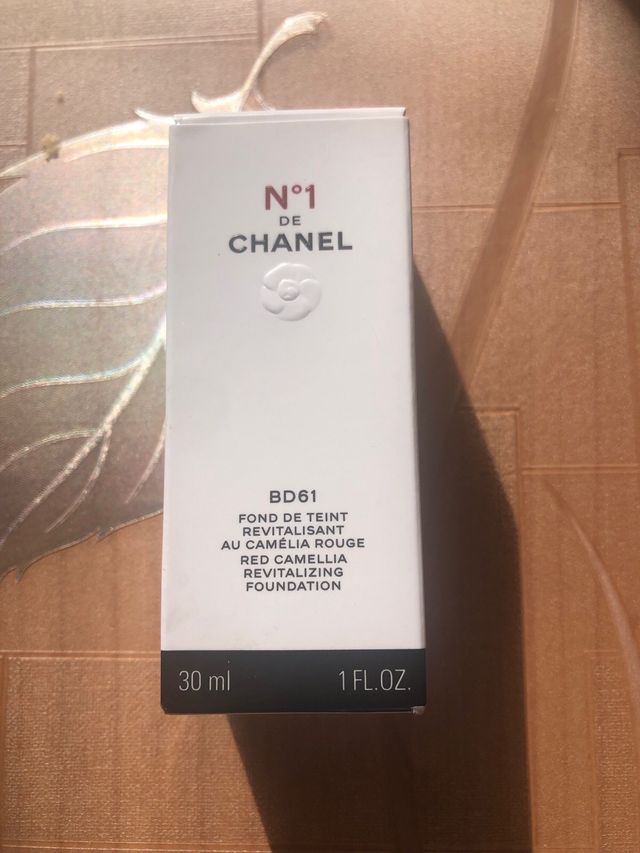fondotinta chanel BD61 Chanel N.1 nuovo in scatola