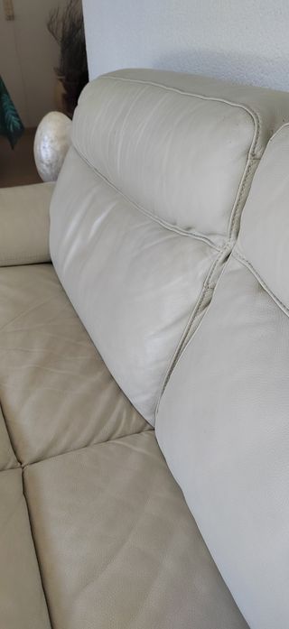 Sofá de piel blanco