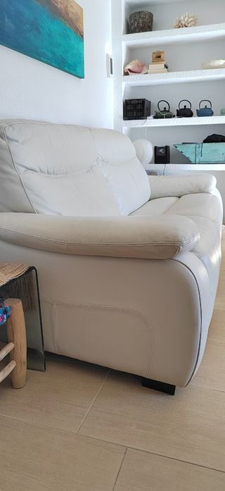 Sofá de piel blanco