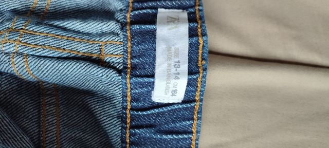 Vaquero con bolsillos laterales