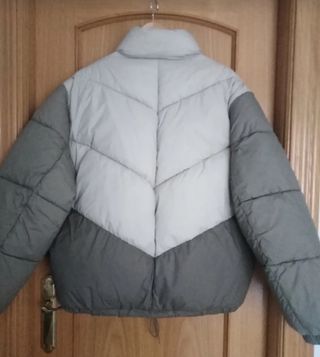 Plumas Zara. Nuevo con etiquetas. Talla L
