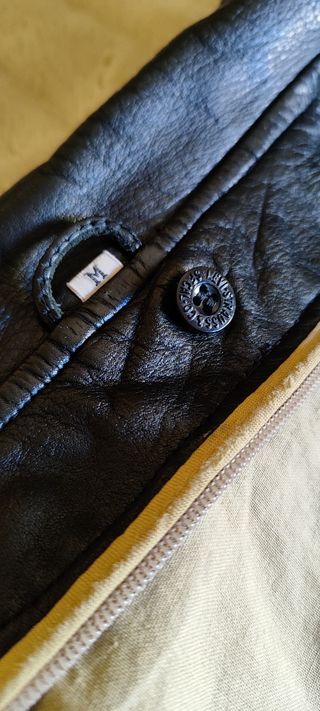 Cazadora cuero Levis. Antigua