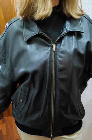 Cazadora cuero Levis. Antigua