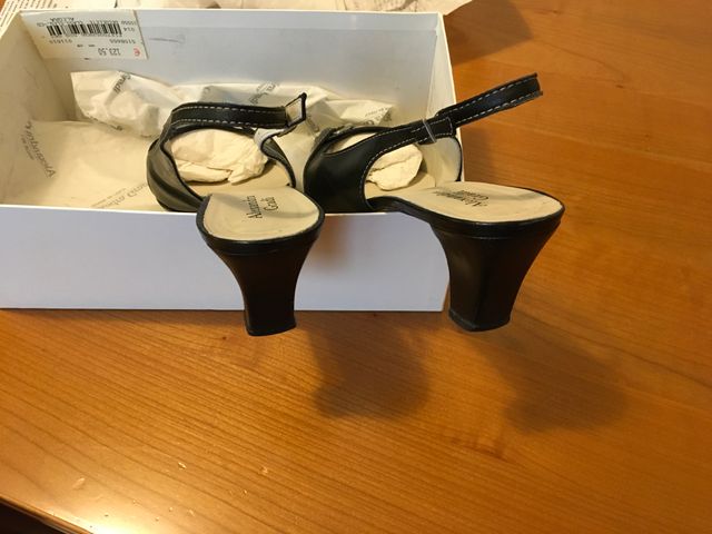 décolleté nere aperte dietro