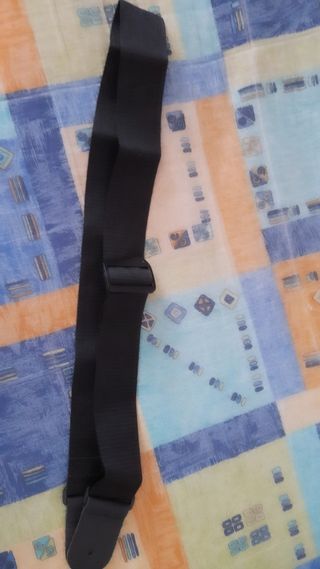 Guitarra acústica profesional nueva.
