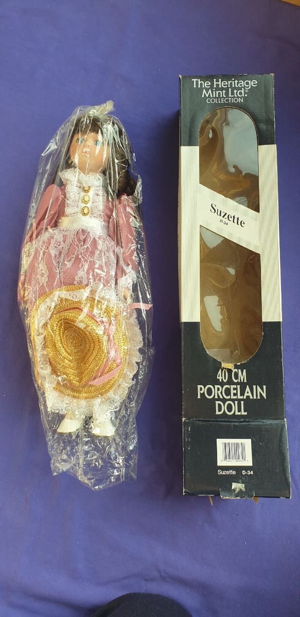 Bambola porcellana Suzette