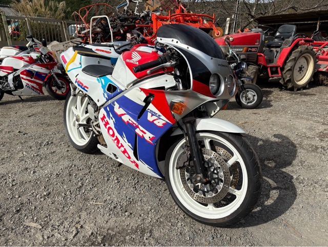 HONDA VFR 400 R2 NC30