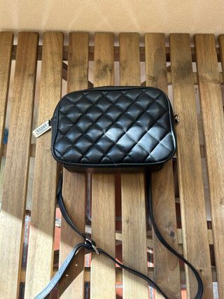 Bolso stradivarius negro