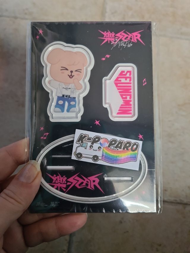 Stray Kids Seungmin photocard stand