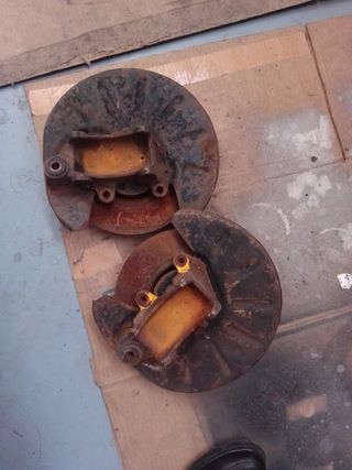 Juego de Manguetas y discos traseros lancia beta
