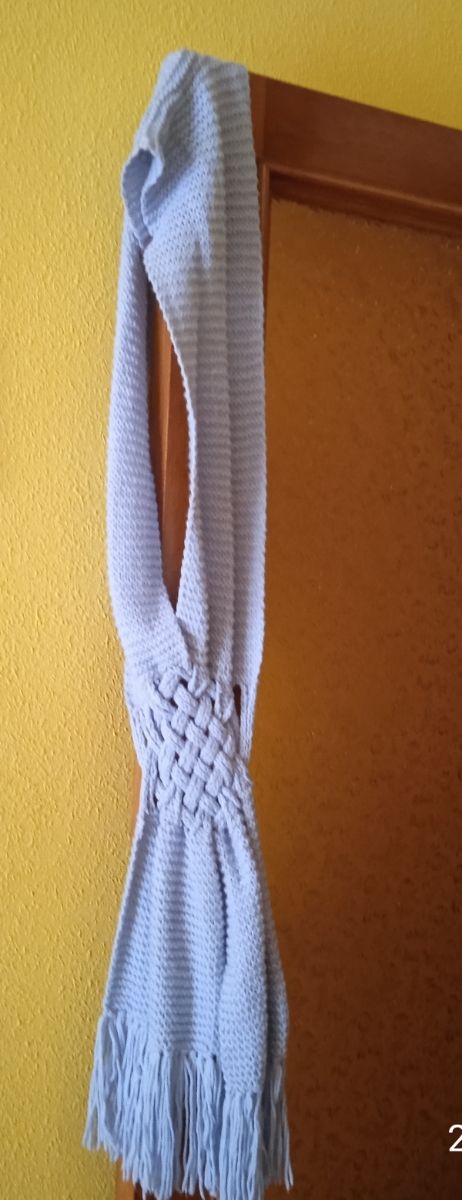 Bufanda de lana hecha a mano azul