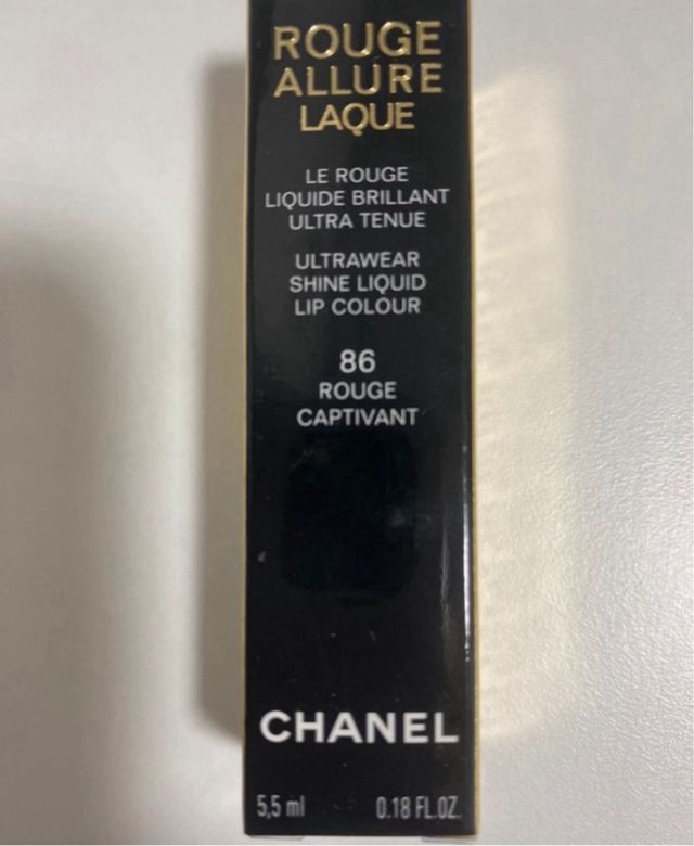 Pintalabios rojo Chanel sin usar