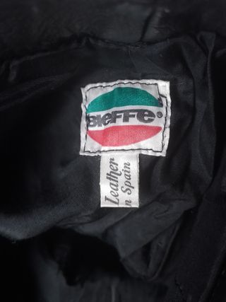 pantalon negro cuero moto