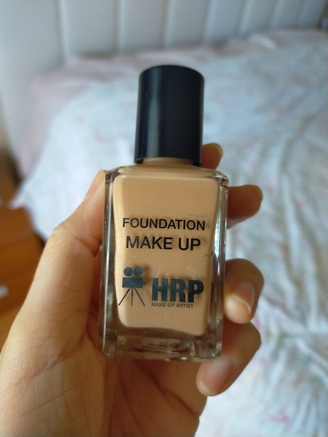 Maquillaje base HRP