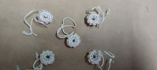 Abalorios hechos de hilo de perlé