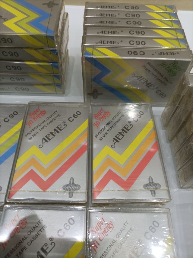 LOTE DE CINTAS DE CASSETTE VINTAGE ALME .