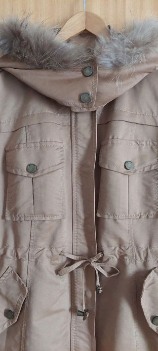 Parca Alba Conde com capuz 40