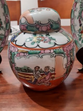 Bombonera + 2 platos chinos MACAO