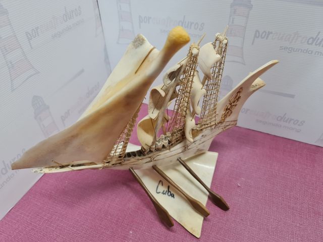 Barco hueso quijada vaca Cuba