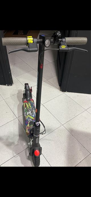 Patin eléctrico Xiaomi doble sistema frenos
