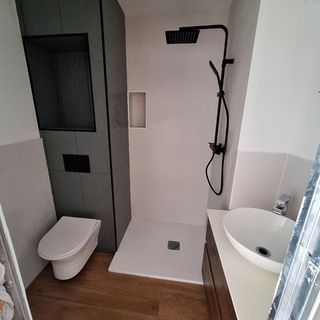 electricista y fontanero