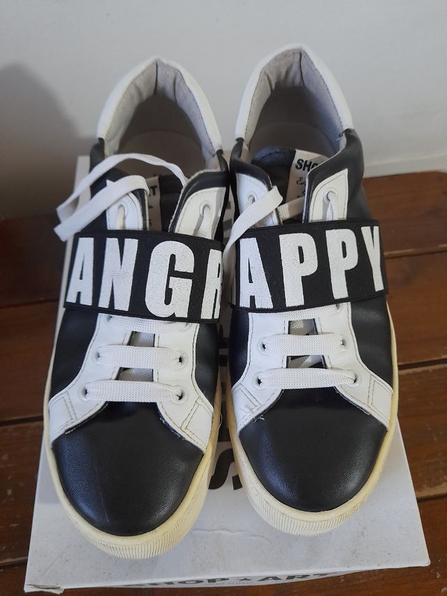 Scarpe basse nere e bianche