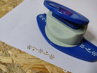 Perforatore carta decorazione