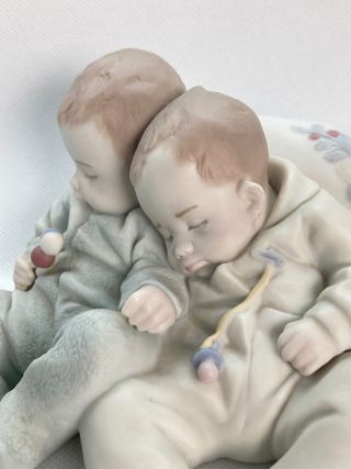 FIGURA LLADRÓ “BEBES FELICES SOÑANDO” REF: 5772