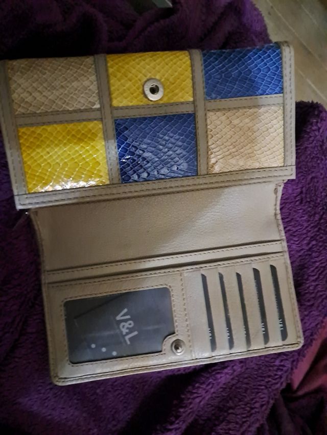 Cartera piel V&L