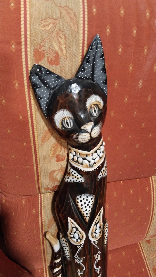 Gato de madera
