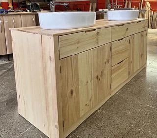 Mobili nordici personalizzati in legno massello