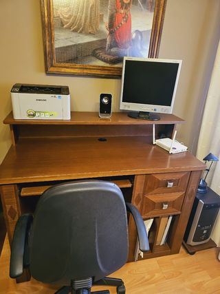 Escritorio de madera