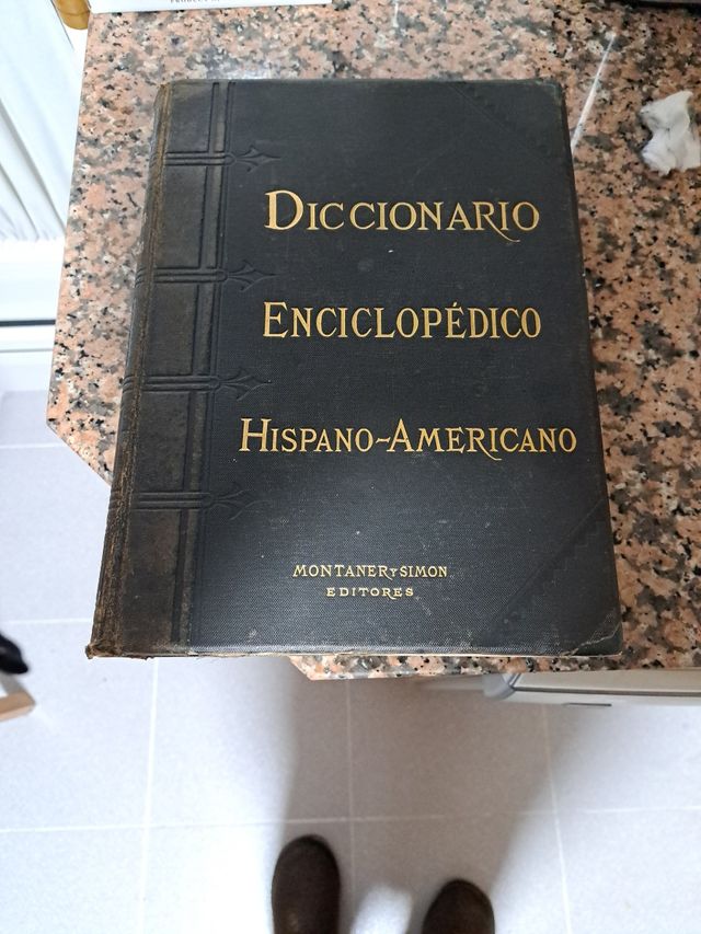 Dicionales enciclopédico Hispano a merca